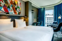 Motel One Frankfurt-Römer - 3 estrellas