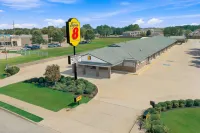 Super 8 by Wyndham Siloam Springs - motel