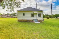 Walkable Neighborhood! Extended Stay in Mcalester - 3-Star