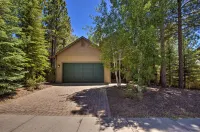 Flagstaff Hideaway Private Hot Tub, 4 Mi to Dtwn! - Jacuzzi