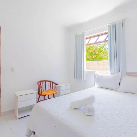 GB09 Great House 6 Bedrooms 50m from the Beach