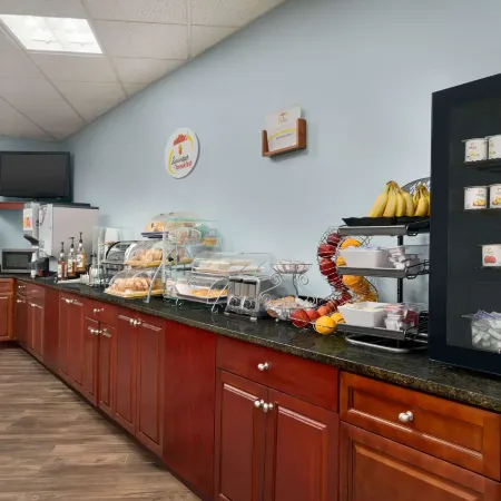 Super 8 by Wyndham West Greenwich/Providence