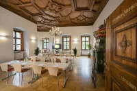 JUFA Hotel Schloss Röthelstein - Parkplatz