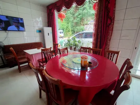 Dongjiang Lake Small Bridge Bay Farmhouse Отели рядом с достопримечательностью «Dongjiang Lake Tourist Area»