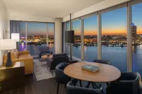 Canopy by Hilton Baltimore Harbor Point - balcone