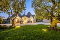 Trulli Aia in Ancient Farm with Pool and Tennis Court