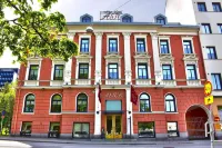 Hotel Astor Hotels near Sundom
