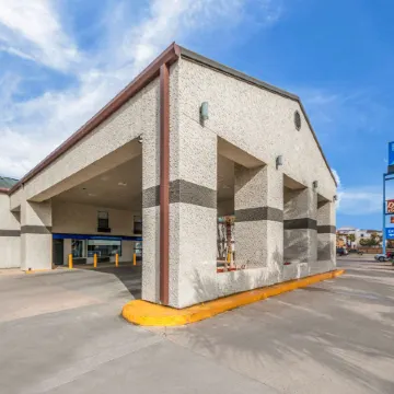 Studio 6 Laredo, TX - North I 35