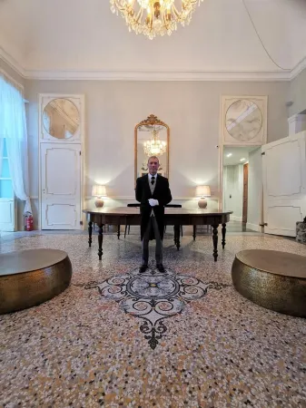 Royal Palace Hotel Отели рядом с достопримечательностью «Santa Maria di Piazza»