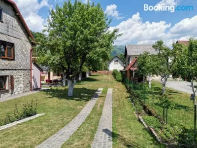 Apartments Šćepanović Hotel berhampiran Avanturisticki Park Kolasin