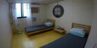 Gyeongju Two Wheel Guesthouse - Chambre Double Avec Lit Simple