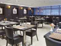 La Réserve Ferney-Voltaire - Grand Genève - فطور