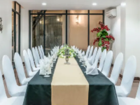 โรงแรมมาร์เชียน การ์เด้น โรงแรมในซัมโบอังกา