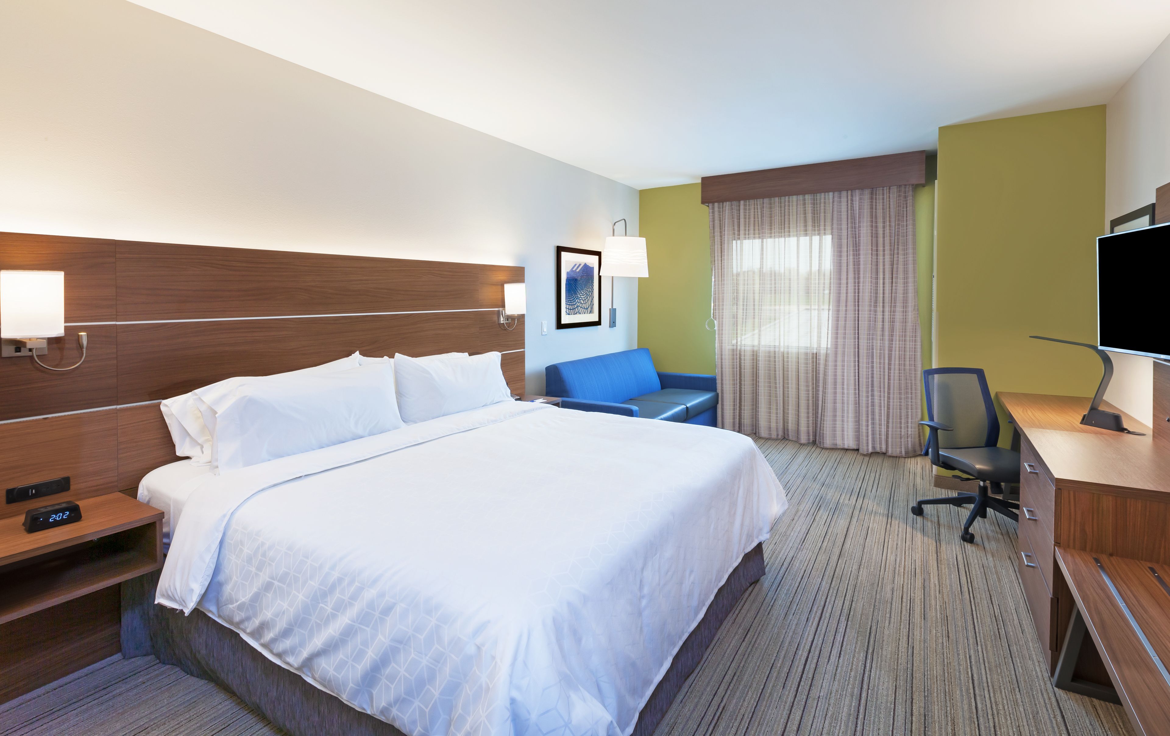 Holiday Inn Express & Suites Lenexa - Overland Park Area, an Ihg Hotel