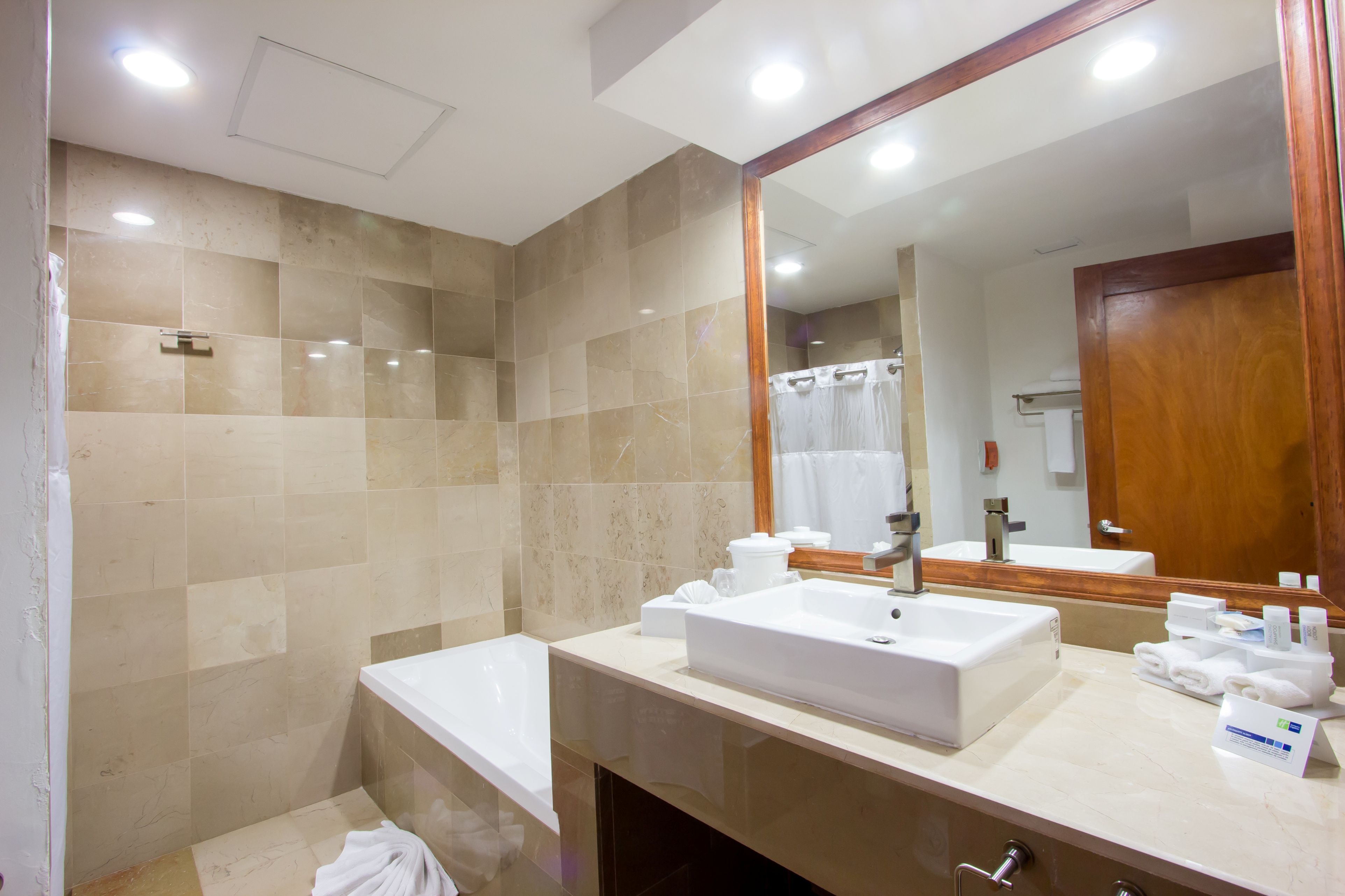 Holiday Inn Express Nuevo Laredo, an Ihg Hotel