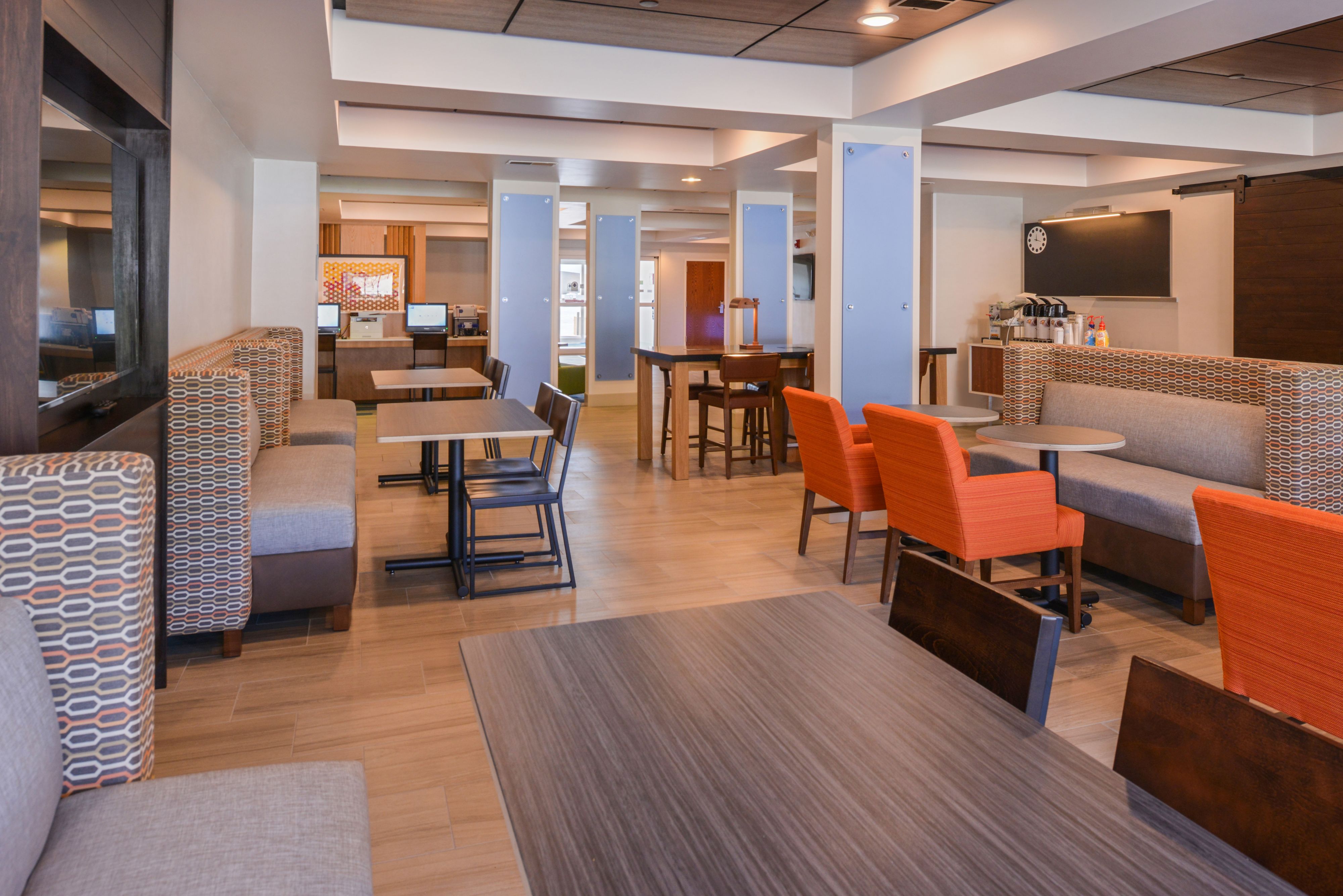 Holiday Inn Express Hotel & Suites Urbana-Champaign-U of I Area, an Ihg Hotel