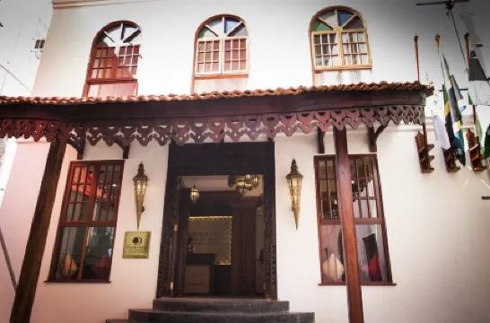 Spice Tree by Turaco