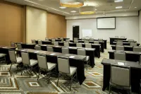 Hilton Garden Inn Seattle Bellevue Downtown - Business