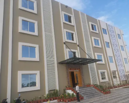 Hotel Adish โรงแรมในCuttack