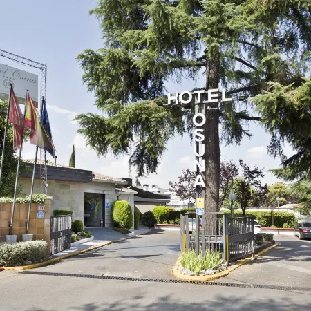 Hotel Best Osuna Отели рядом с достопримечательностью «Сан-Блас»