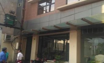 Hotel Aarya Inn