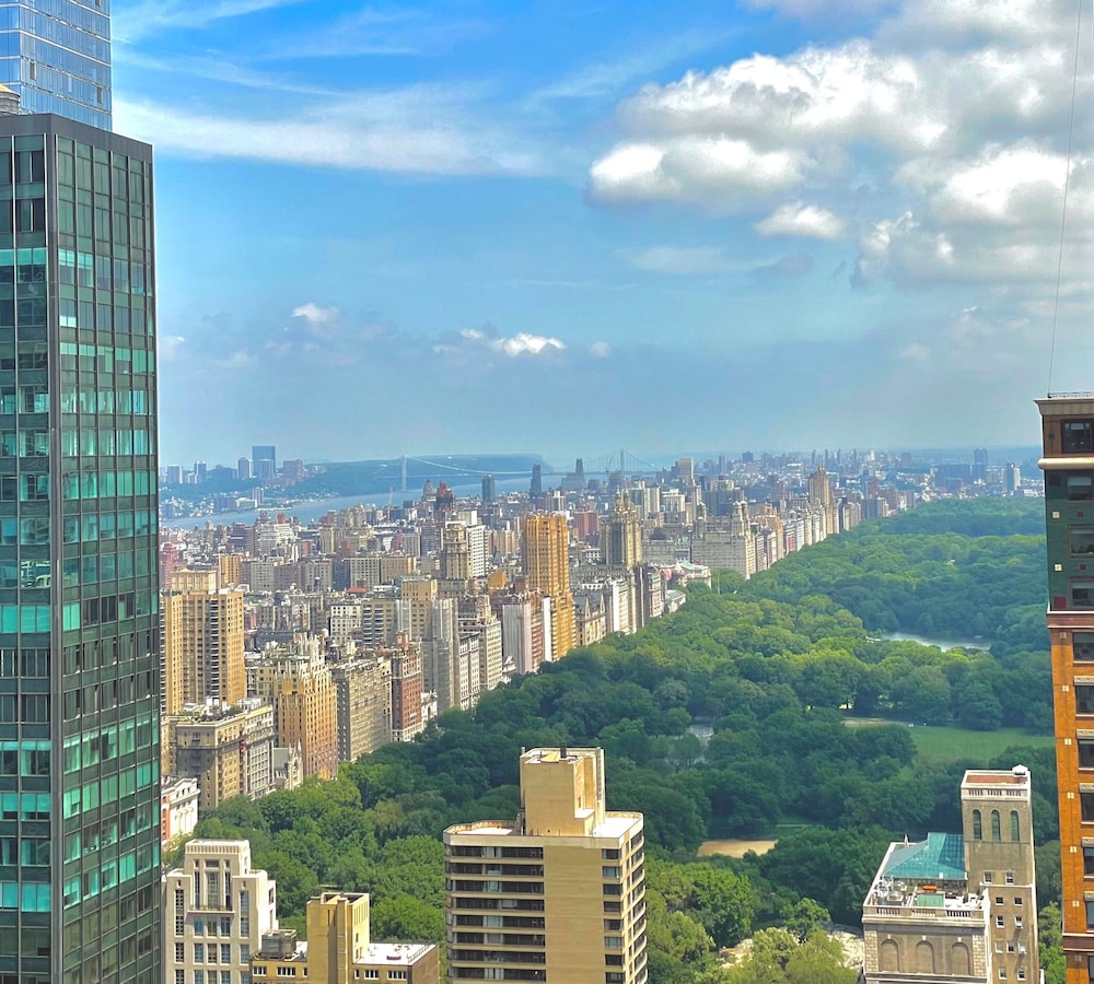 ザ ロンドン Nycの写真 22年の部屋 お風呂 レストランと食事の写真 Trip Com
