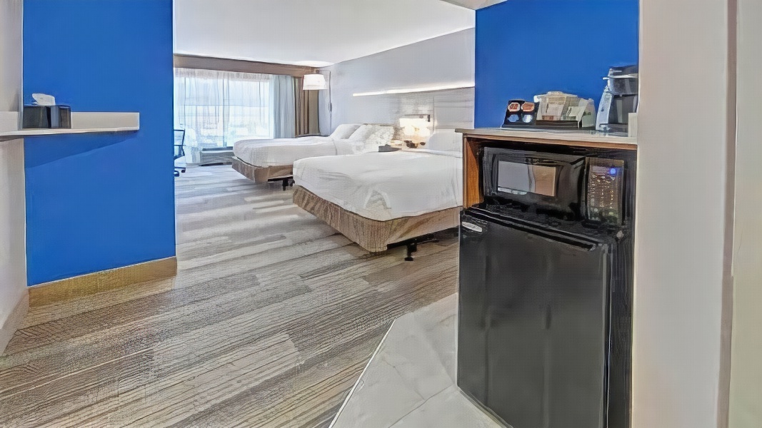 Holiday Inn Express Hotel & Suites London, an Ihg Hotel