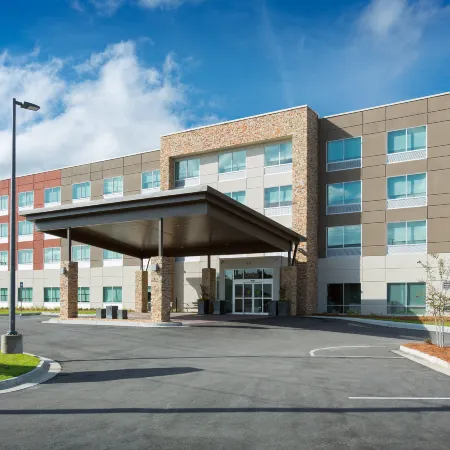 Holiday Inn Express Lake Park