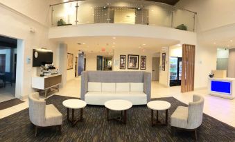 Holiday Inn Express & Suites Greenville