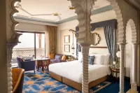 Jumeirah Al Qasr Dubai Hotels near Palm Jumeirah