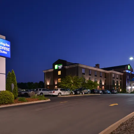 Holiday Inn Express & Suites ATHENS by IHG