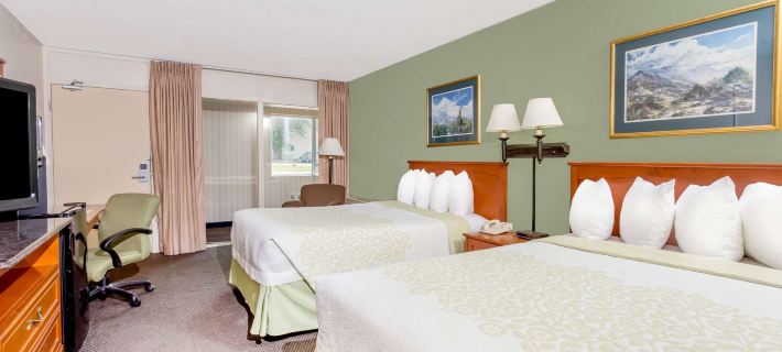 Days Inn by Wyndham Cedar Falls- University Plaza Hotels in Cedar Falls