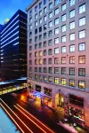 Hyatt Place des Moines Downtown فنادق في ديس موينز