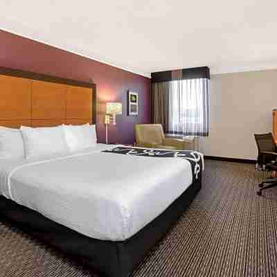La Quinta Inn & Suites by Wyndham Tacoma - Seattle Rooms