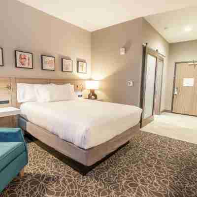 Hilton Garden Inn Wichita Downtown Rooms