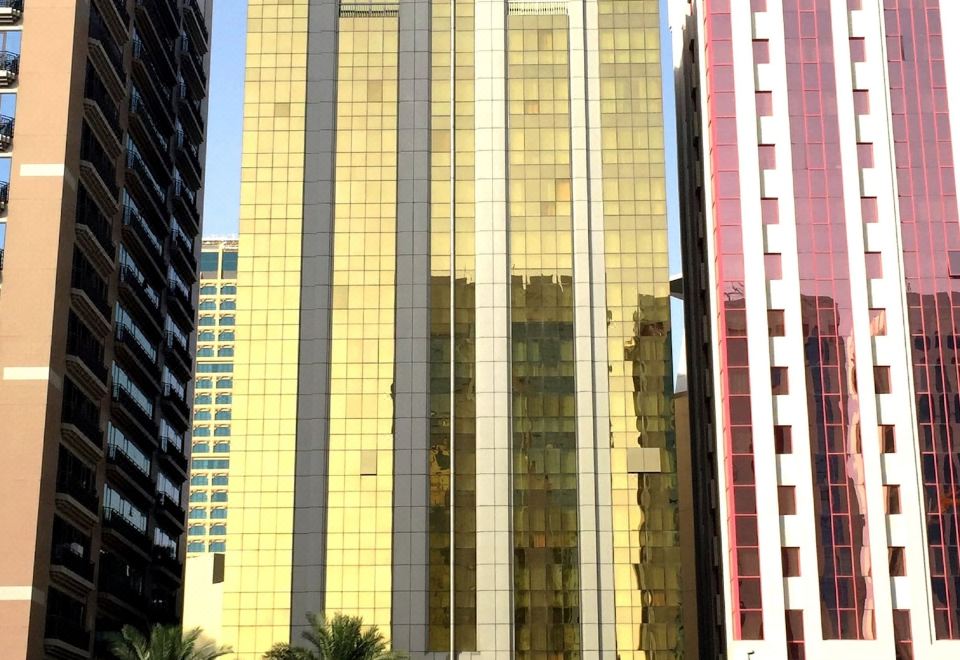 알 로다 아르잔 바이 로타나의 건물 외관 사진