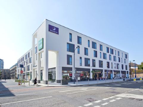 Premier Inn Addlestone hotel