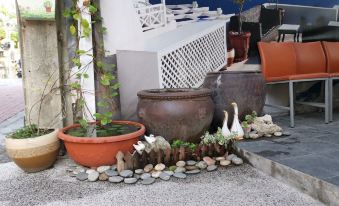 Chuan Men Tzu B&B