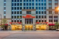 Hilton Garden Inn Chicago Downtown/Magnificent Mile Hotels near 330 N Wabash Ave