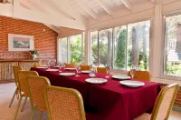 Las Cuatro Estaciones Hotel a Carilo