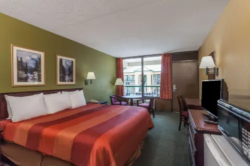 Days Inn by Wyndham Nashville Saint Thomas West Hospital - Bãi đậu xe