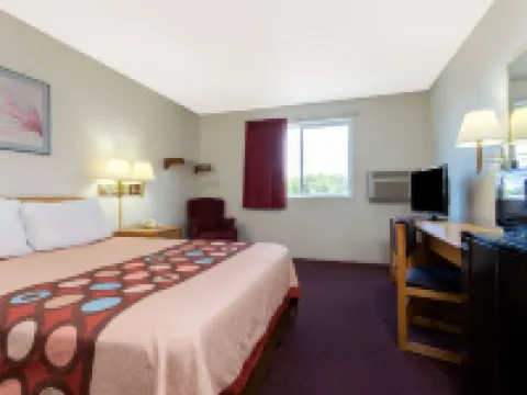 Super 8 by Wyndham Raton Hoteles en Ratón