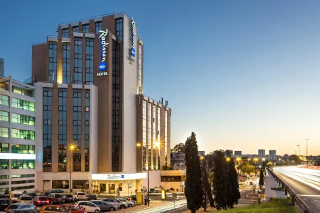 Radisson Blu Hotel, Lisbon Отели в г. Лумиар