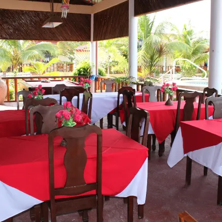 Bonita Oasis Beach Resort Отели рядом с достопримечательностью «Остров Пескадор»