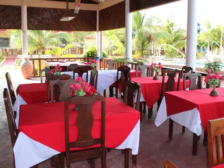 Bonita Oasis Beach Resort