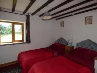 Chevinside Cottage - parking
