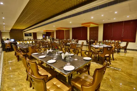 Regenta Shyam Resort Bharatpur Отели рядом с достопримечательностью «SURAJPOL GATE»