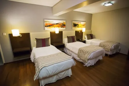 Hotel Bicentenario Suites & Spa Отели рядом с достопримечательностью «Historic House of Tucuman»