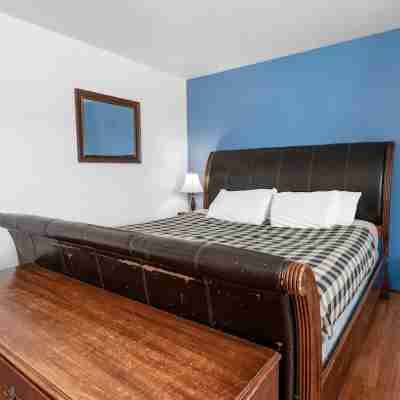 Big Bear Lake Front Lodge Rooms