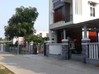 Canh Duong Motel Hotéis em Vinh Hien